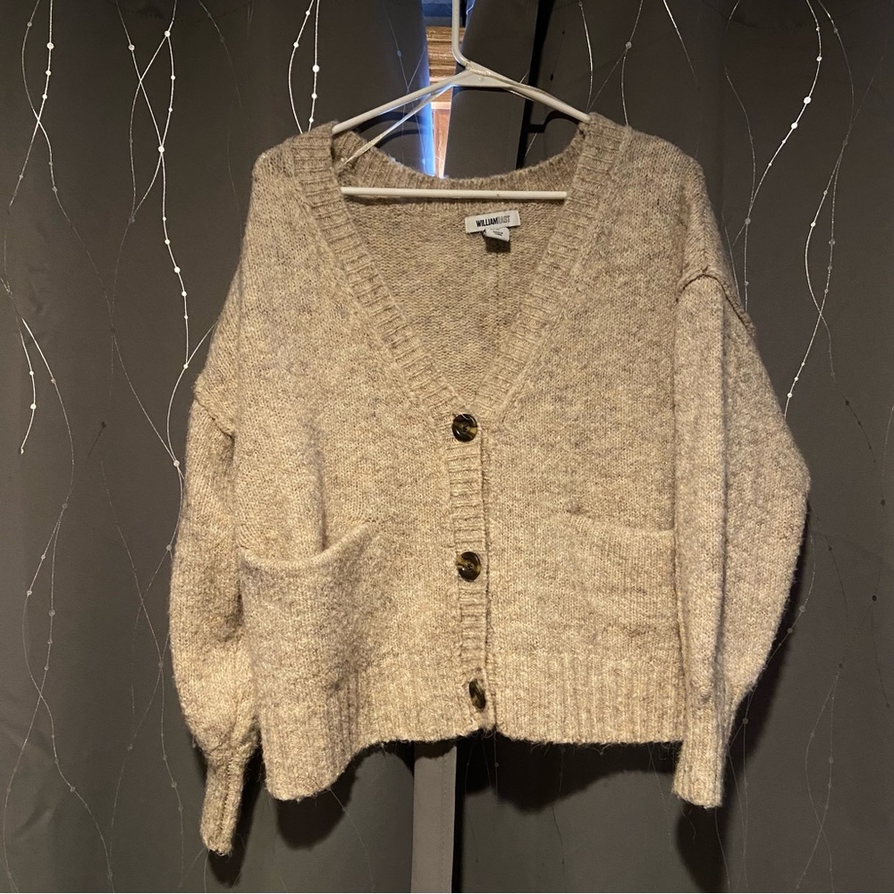 Over sized knitted sweater